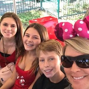 Meet your Posher, Becky